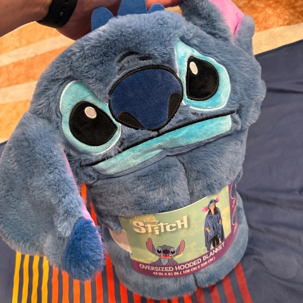 Disney Stitch Oversized Hooded Blanket Plush Wearable Throw NWT 43x81 Blue